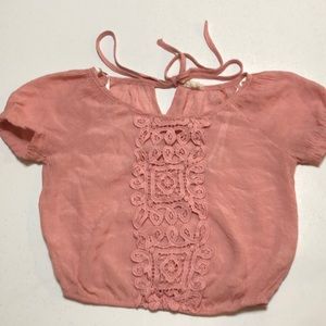 E & M crop top